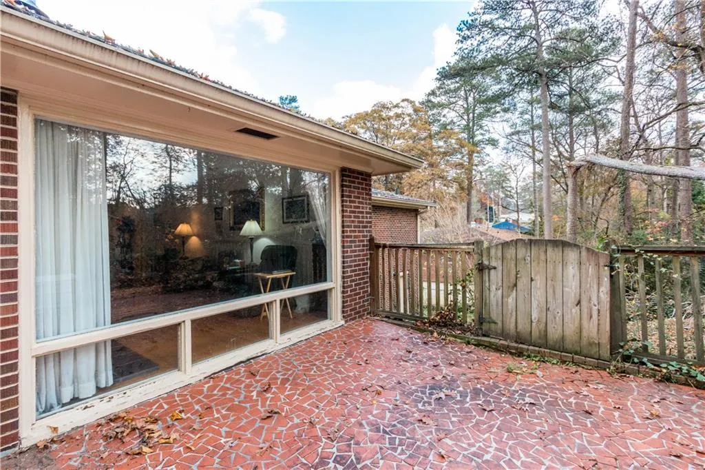 55 Osner Drive, Atlanta, Georgia 30342, 3 Bedrooms Bedrooms, ,2 BathroomsBathrooms,Residential,Sold,55 Osner Drive,5939575