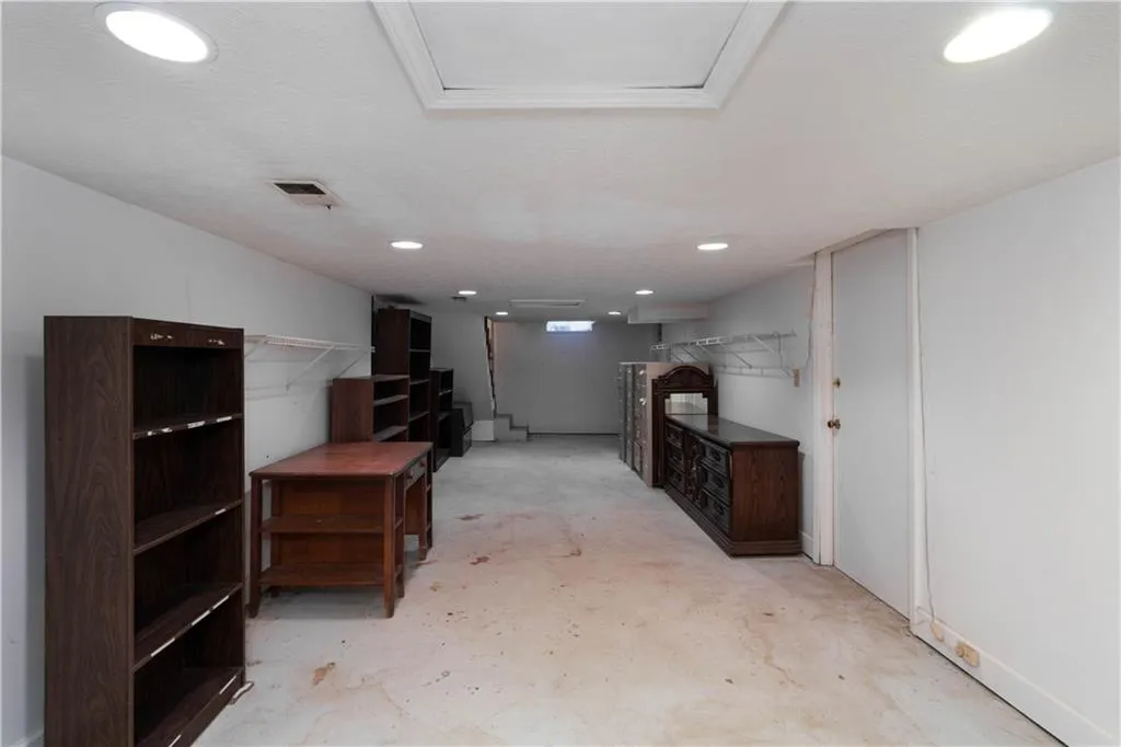 55 Osner Drive, Atlanta, Georgia 30342, 3 Bedrooms Bedrooms, ,2 BathroomsBathrooms,Residential,Sold,55 Osner Drive,5939575