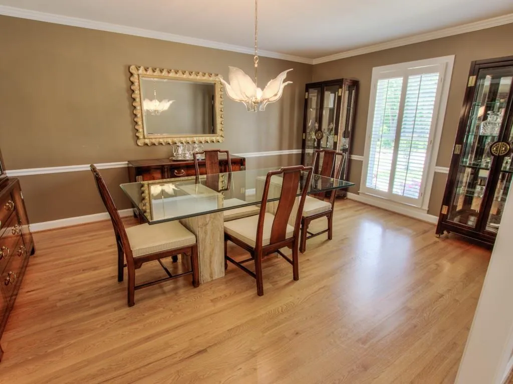 5950 Riverwood Drive, Sandy Springs, Georgia 30328, 5 Bedrooms Bedrooms, ,4 BathroomsBathrooms,Residential,Sold,5950 Riverwood Drive,5880392