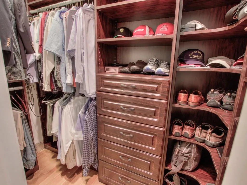 5950 Riverwood Drive, Sandy Springs, Georgia 30328, 5 Bedrooms Bedrooms, ,4 BathroomsBathrooms,Residential,Sold,5950 Riverwood Drive,5880392