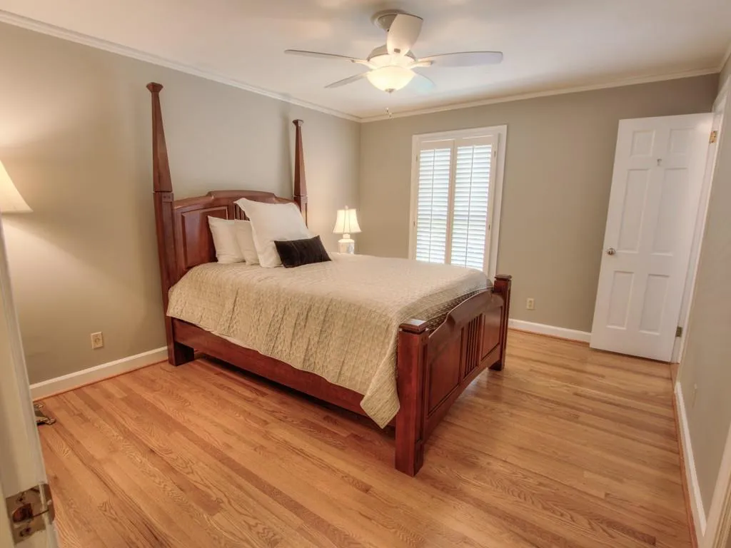 5950 Riverwood Drive, Sandy Springs, Georgia 30328, 5 Bedrooms Bedrooms, ,4 BathroomsBathrooms,Residential,Sold,5950 Riverwood Drive,5880392