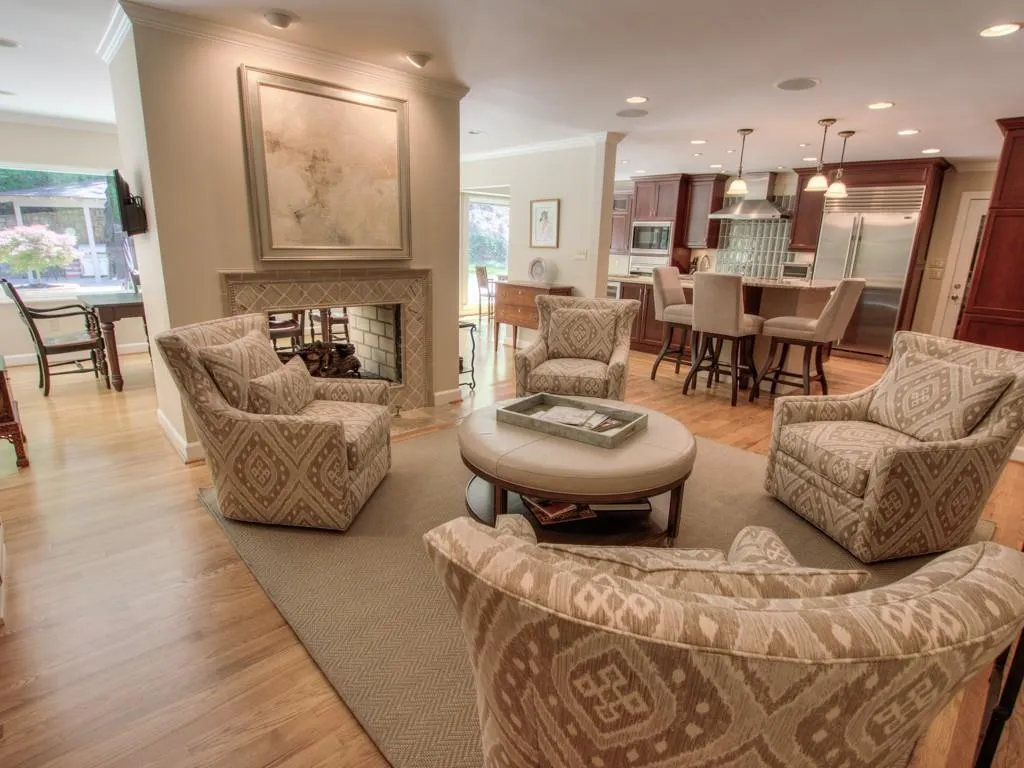 5950 Riverwood Drive, Sandy Springs, Georgia 30328, 5 Bedrooms Bedrooms, ,4 BathroomsBathrooms,Residential,Sold,5950 Riverwood Drive,5880392