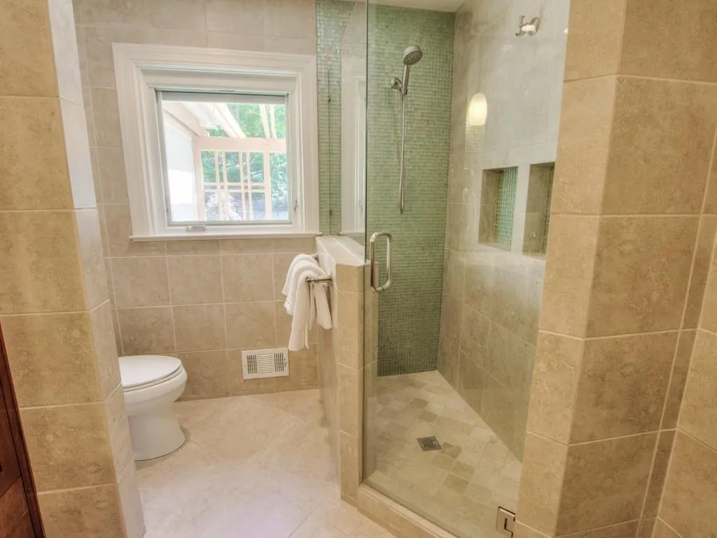 5950 Riverwood Drive, Sandy Springs, Georgia 30328, 5 Bedrooms Bedrooms, ,4 BathroomsBathrooms,Residential,Sold,5950 Riverwood Drive,5880392