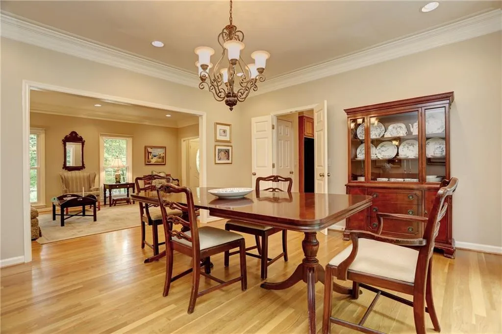 1035 Riverside Trace, Sandy Springs, Georgia 30328, 4 Bedrooms Bedrooms, ,3 BathroomsBathrooms,Residential,Sold,1035 Riverside Trace,5868759