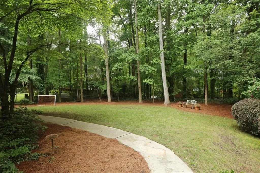 1035 Riverside Trace, Sandy Springs, Georgia 30328, 4 Bedrooms Bedrooms, ,3 BathroomsBathrooms,Residential,Sold,1035 Riverside Trace,5868759