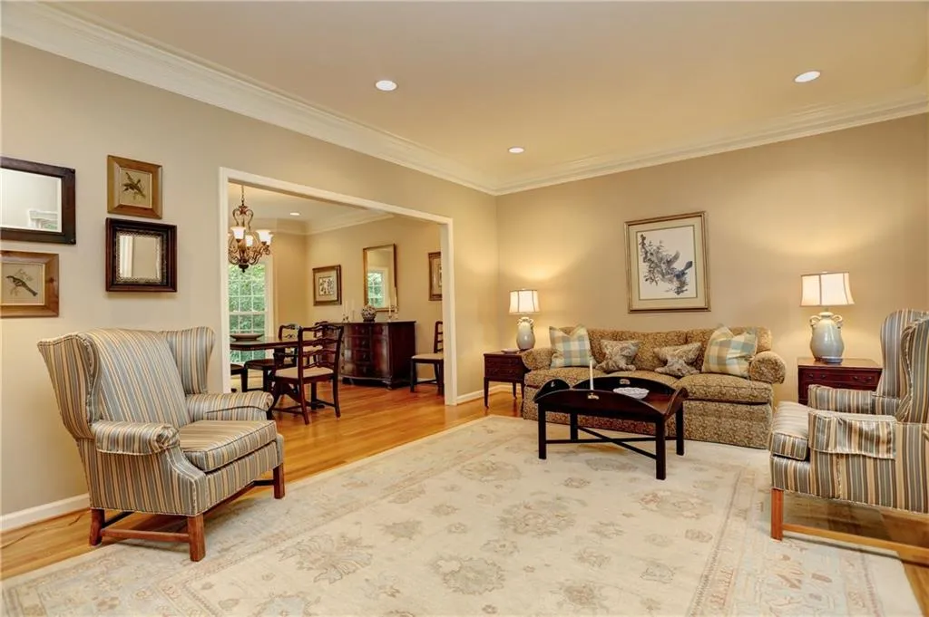 1035 Riverside Trace, Sandy Springs, Georgia 30328, 4 Bedrooms Bedrooms, ,3 BathroomsBathrooms,Residential,Sold,1035 Riverside Trace,5868759