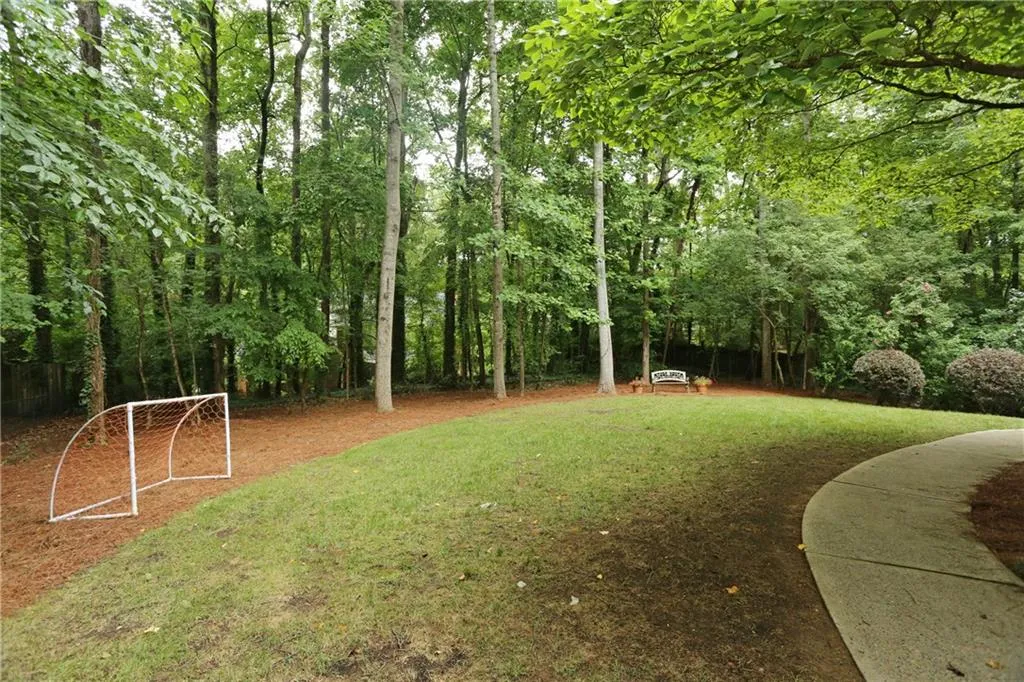 1035 Riverside Trace, Sandy Springs, Georgia 30328, 4 Bedrooms Bedrooms, ,3 BathroomsBathrooms,Residential,Sold,1035 Riverside Trace,5868759