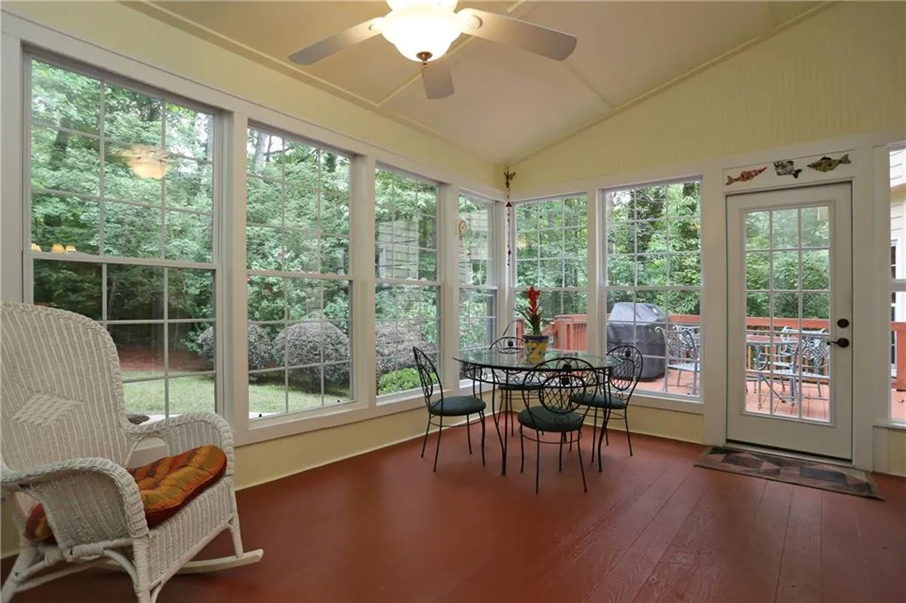 1035 Riverside Trace, Sandy Springs, Georgia 30328, 4 Bedrooms Bedrooms, ,3 BathroomsBathrooms,Residential,Sold,1035 Riverside Trace,5868759