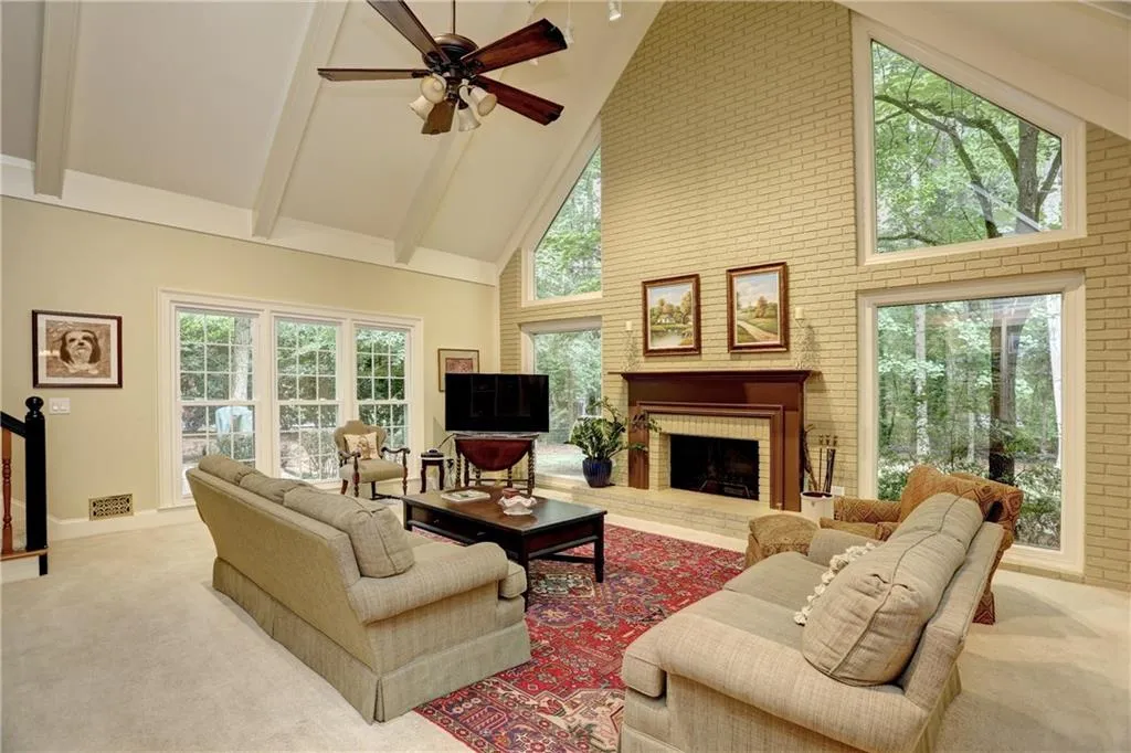 1035 Riverside Trace, Sandy Springs, Georgia 30328, 4 Bedrooms Bedrooms, ,3 BathroomsBathrooms,Residential,Sold,1035 Riverside Trace,5868759