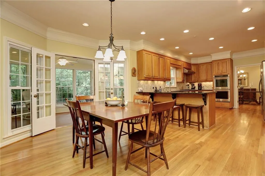 1035 Riverside Trace, Sandy Springs, Georgia 30328, 4 Bedrooms Bedrooms, ,3 BathroomsBathrooms,Residential,Sold,1035 Riverside Trace,5868759