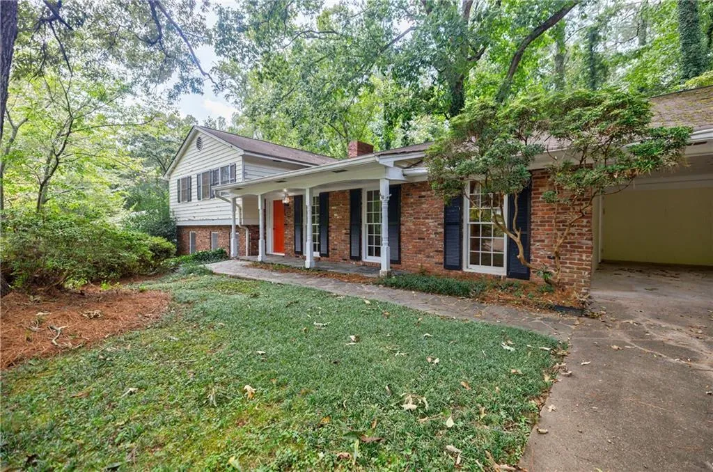 680 Edgewater Trail, Atlanta, Georgia 30328, 4 Bedrooms Bedrooms, ,3 BathroomsBathrooms,Residential,Sold,680 Edgewater Trail,7451228