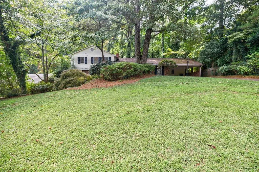 680 Edgewater Trail, Atlanta, Georgia 30328, 4 Bedrooms Bedrooms, ,3 BathroomsBathrooms,Residential,Sold,680 Edgewater Trail,7451228