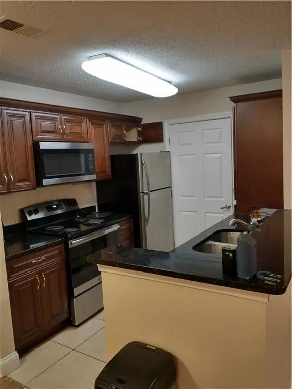 6110 Santa Fe Parkway, Sandy Springs, Georgia 30350, 2 Bedrooms Bedrooms, ,2 BathroomsBathrooms,Residential,Sold,6110 Santa Fe Parkway,6987390