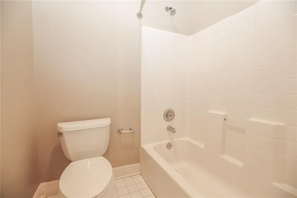 105 Grogans Landing, Sandy Springs, Georgia 30350, 5 Bedrooms Bedrooms, ,4 BathroomsBathrooms,Residential,Sold,105 Grogans Landing,5893681