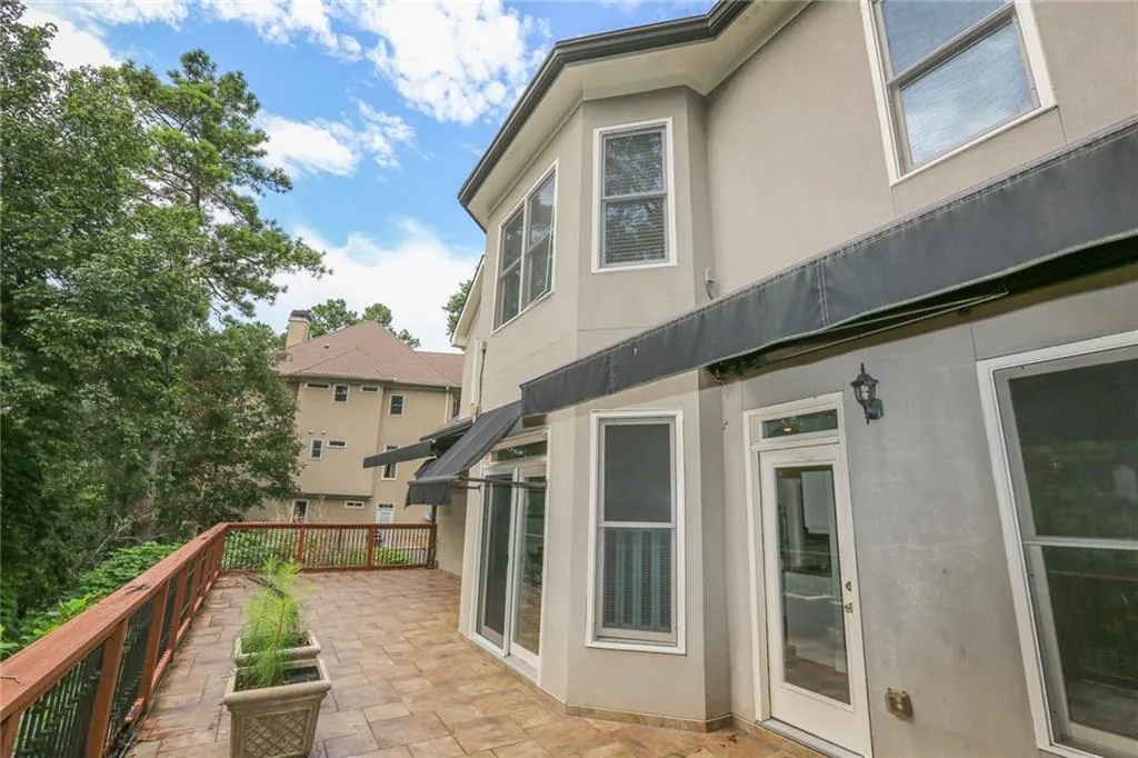 105 Grogans Landing, Sandy Springs, Georgia 30350, 5 Bedrooms Bedrooms, ,4 BathroomsBathrooms,Residential,Sold,105 Grogans Landing,5893681