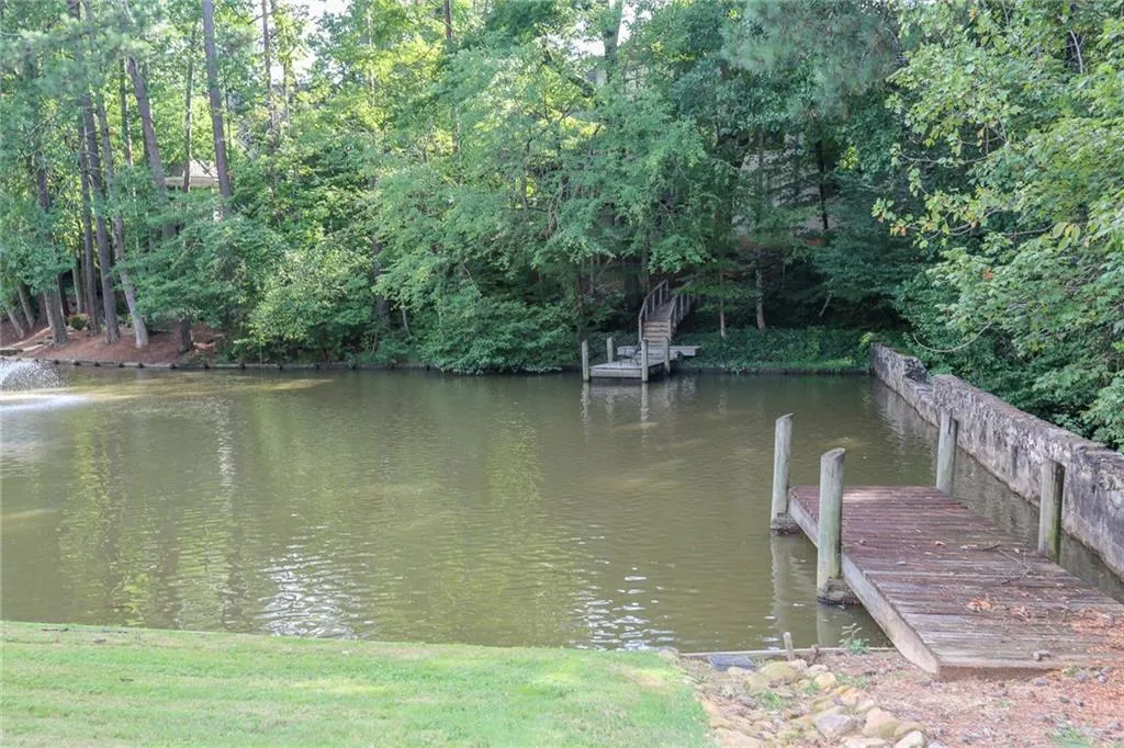 105 Grogans Landing, Sandy Springs, Georgia 30350, 5 Bedrooms Bedrooms, ,4 BathroomsBathrooms,Residential,Sold,105 Grogans Landing,5893681
