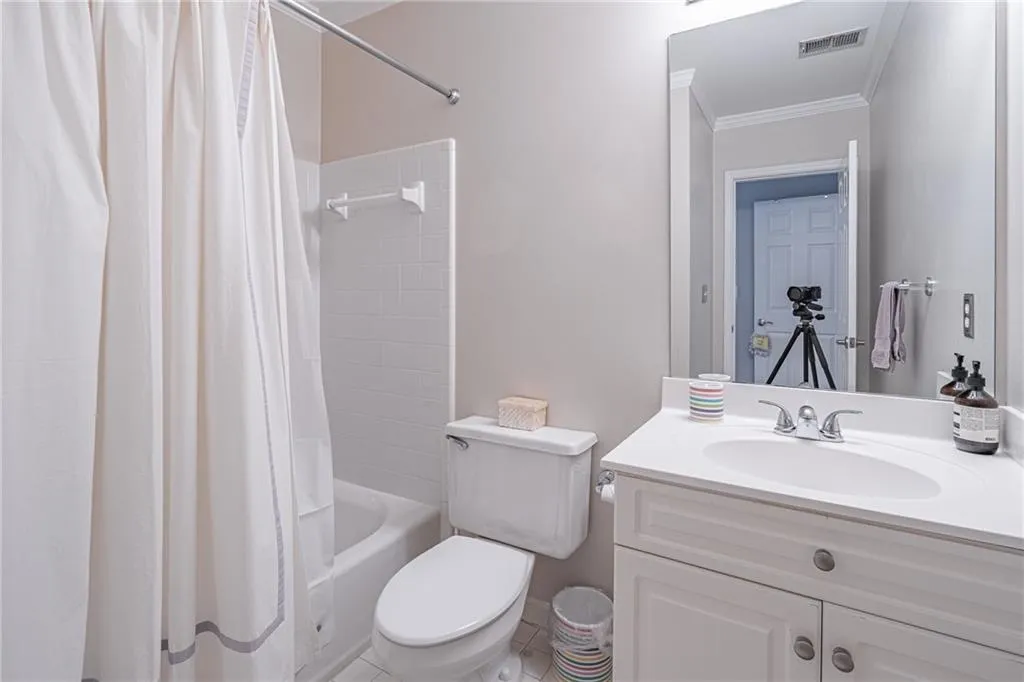 4570 Windsor Park Place, Sandy Springs, Georgia 30342, 3 Bedrooms Bedrooms, ,3 BathroomsBathrooms,Residential,Sold,4570 Windsor Park Place,7403649