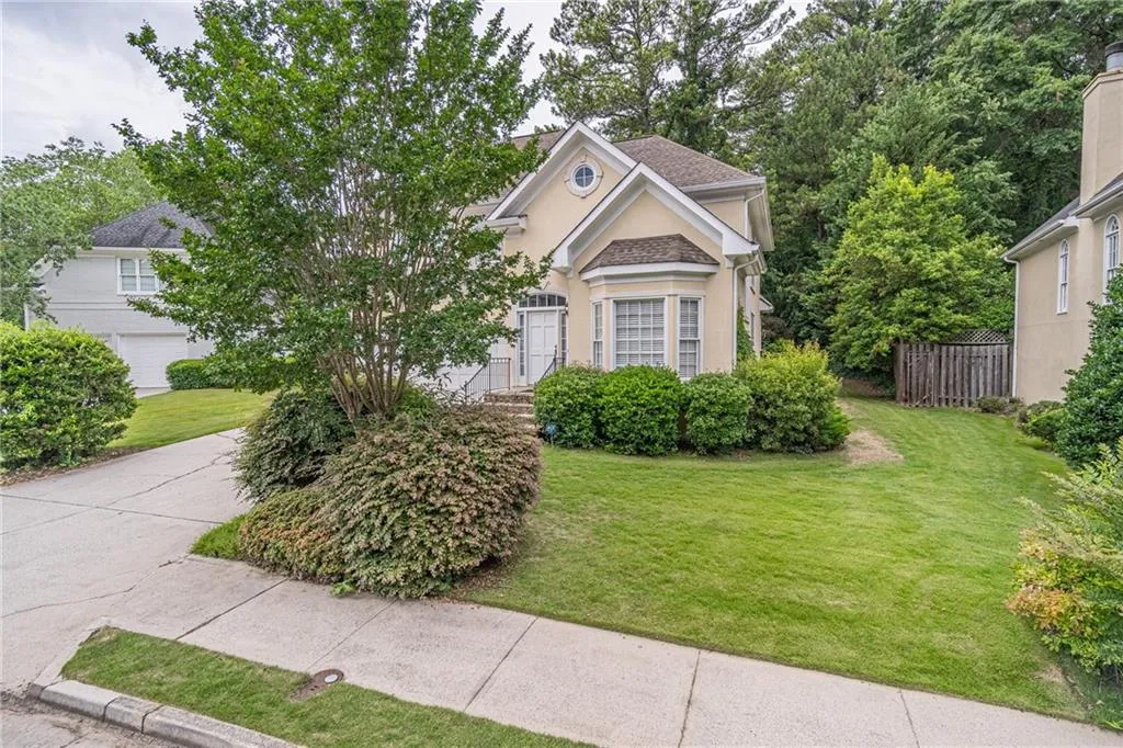 4570 Windsor Park Place, Sandy Springs, Georgia 30342, 3 Bedrooms Bedrooms, ,3 BathroomsBathrooms,Residential,Sold,4570 Windsor Park Place,7403649