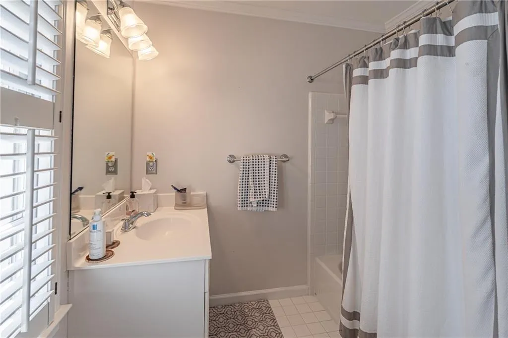 4570 Windsor Park Place, Sandy Springs, Georgia 30342, 3 Bedrooms Bedrooms, ,3 BathroomsBathrooms,Residential,Sold,4570 Windsor Park Place,7403649