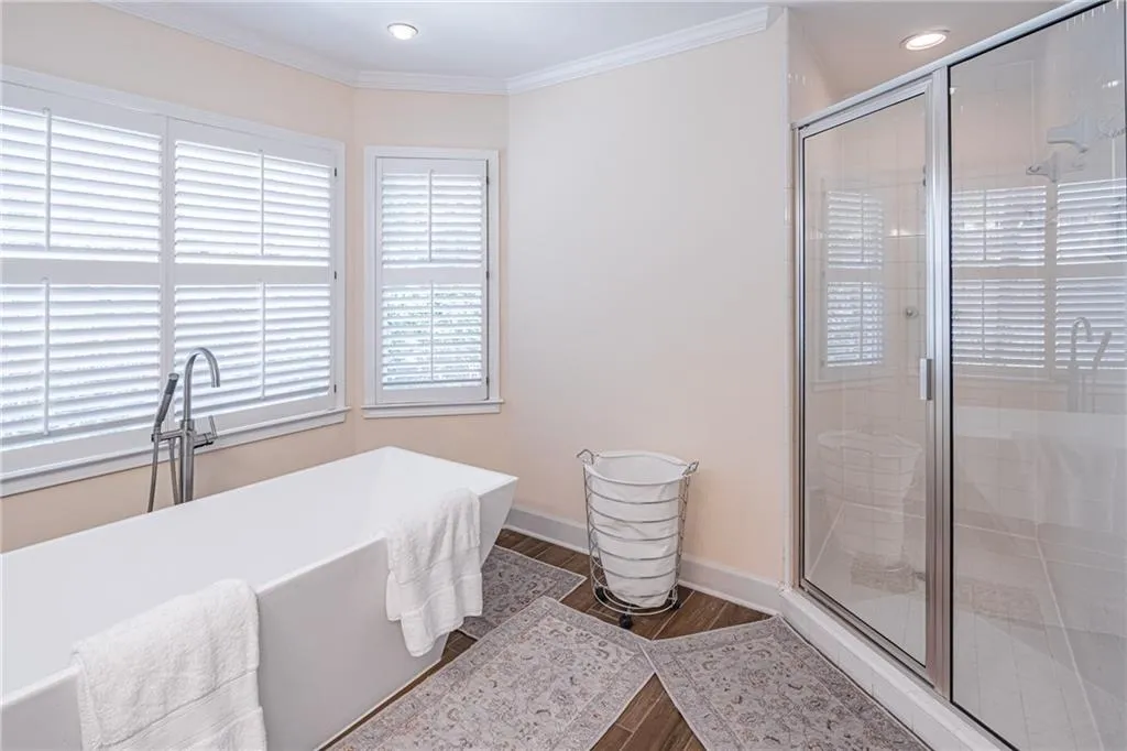 4570 Windsor Park Place, Sandy Springs, Georgia 30342, 3 Bedrooms Bedrooms, ,3 BathroomsBathrooms,Residential,Sold,4570 Windsor Park Place,7403649