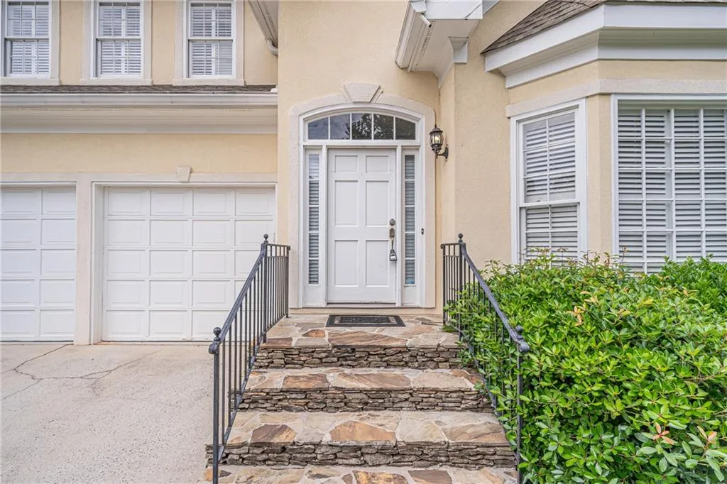 4570 Windsor Park Place, Sandy Springs, Georgia 30342, 3 Bedrooms Bedrooms, ,3 BathroomsBathrooms,Residential,Sold,4570 Windsor Park Place,7403649