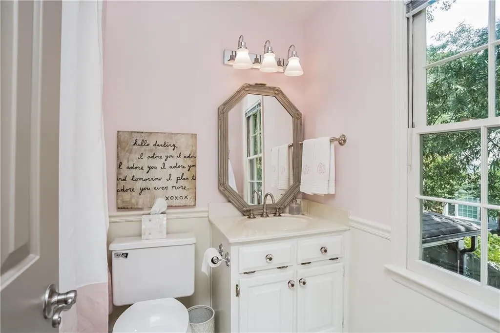 250 Woodchase Close Ne, Atlanta, Georgia 30319, 4 Bedrooms Bedrooms, ,4 BathroomsBathrooms,Residential,Sold,250 Woodchase Close Ne,5741865