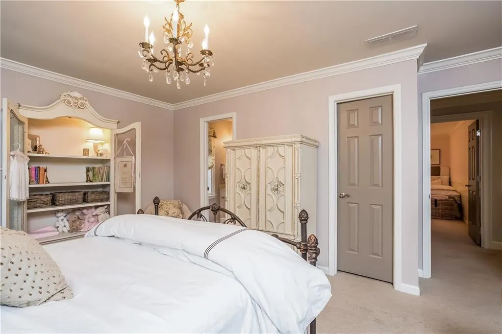 250 Woodchase Close Ne, Atlanta, Georgia 30319, 4 Bedrooms Bedrooms, ,4 BathroomsBathrooms,Residential,Sold,250 Woodchase Close Ne,5741865