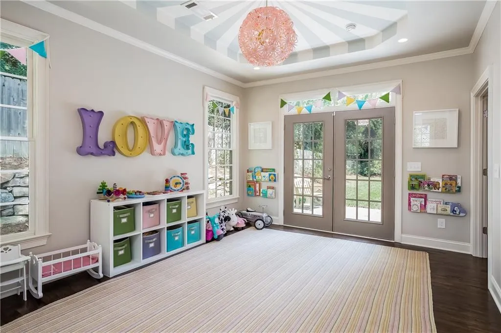 250 Woodchase Close Ne, Atlanta, Georgia 30319, 4 Bedrooms Bedrooms, ,4 BathroomsBathrooms,Residential,Sold,250 Woodchase Close Ne,5741865