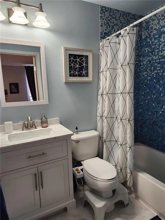 1105 Riverbend Club Drive Se, Atlanta, Georgia 30339, 2 Bedrooms Bedrooms, ,2 BathroomsBathrooms,Residential,For Sale,1105 Riverbend Club Drive Se,7650758