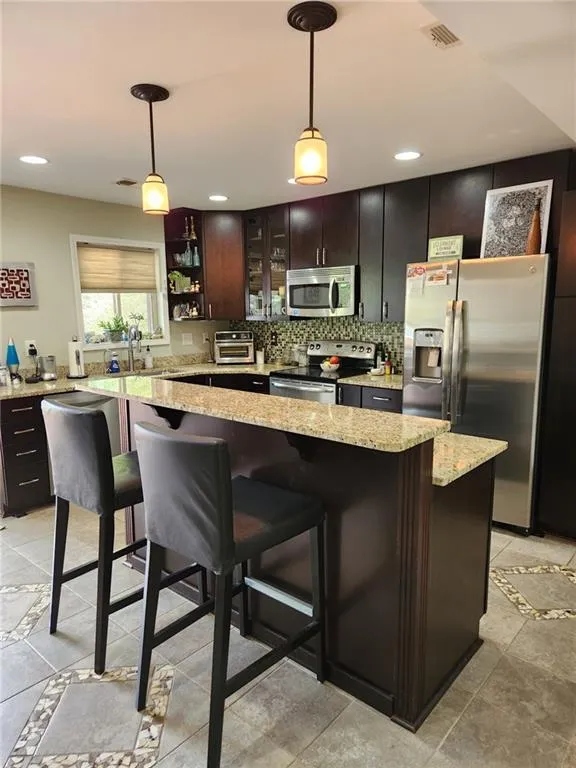 1105 Riverbend Club Drive Se, Atlanta, Georgia 30339, 2 Bedrooms Bedrooms, ,2 BathroomsBathrooms,Residential,For Sale,1105 Riverbend Club Drive Se,7650758