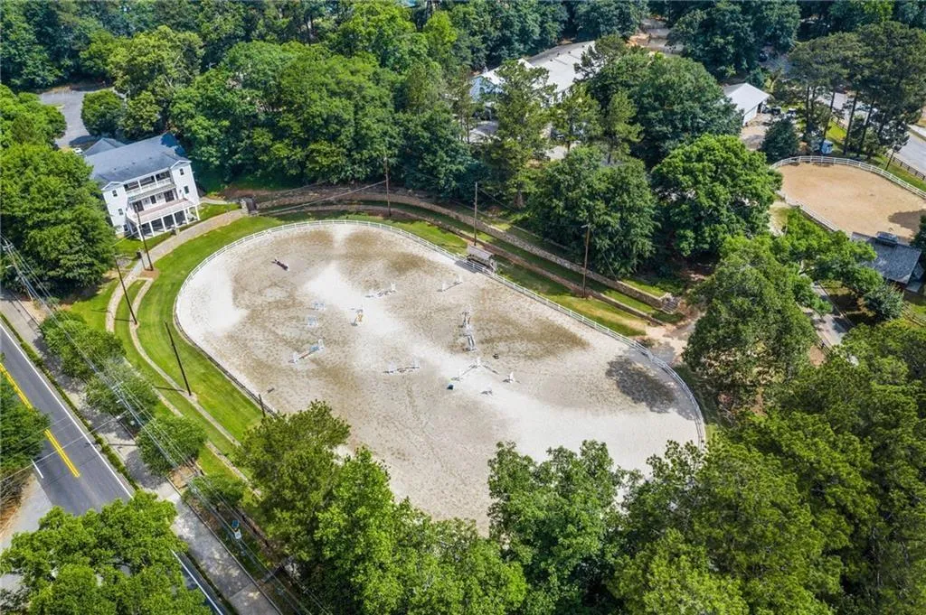 3843 Lake Forrest Drive Ne, Atlanta, Georgia 30342, 7 Bedrooms Bedrooms, 0 ,7 BathroomsBathrooms,Residential,For Sale,3843 Lake Forrest Drive Ne,7854541