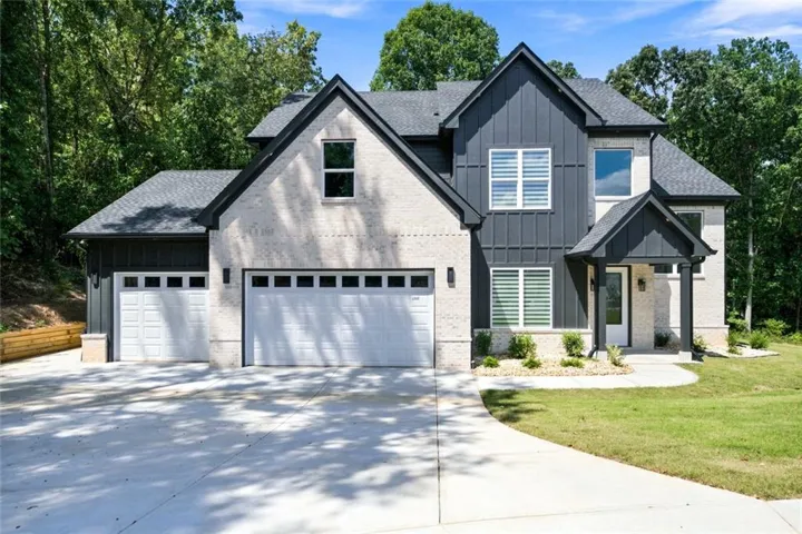 2545 Aniki Bee Drive, Monroe, Georgia 30656