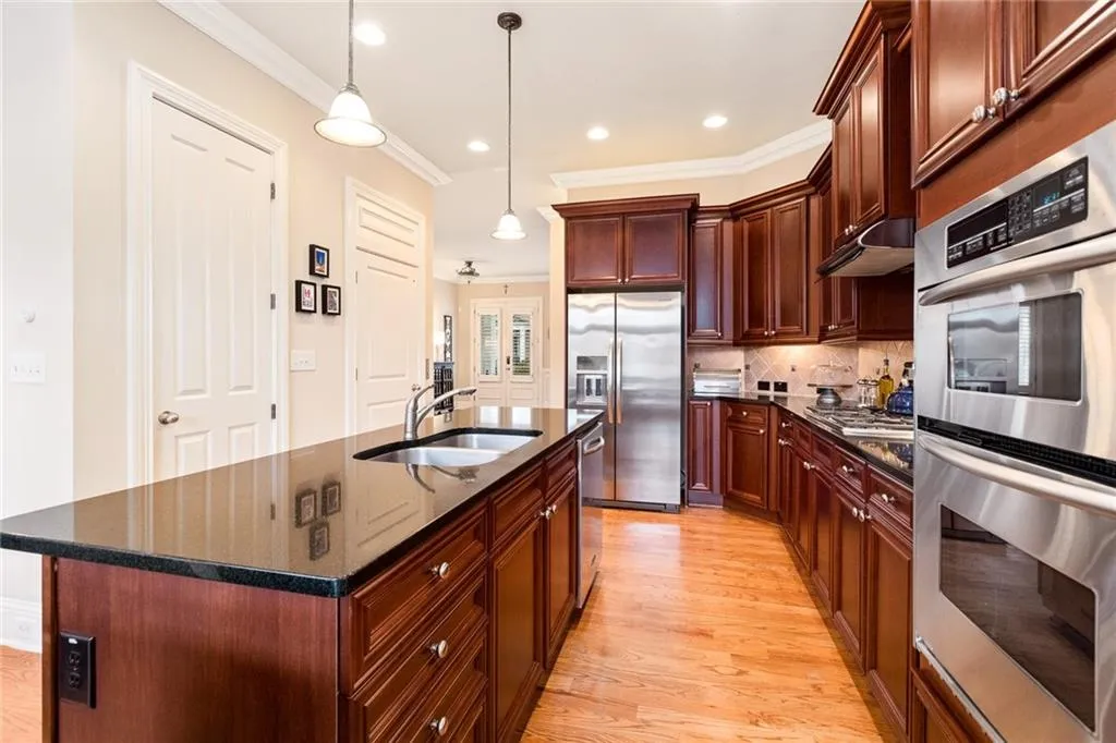 131 Alderwood Hill, Atlanta, Georgia 30328, 4 Bedrooms Bedrooms, ,4 BathroomsBathrooms,Residential,Sold,131 Alderwood Hill,6128961
