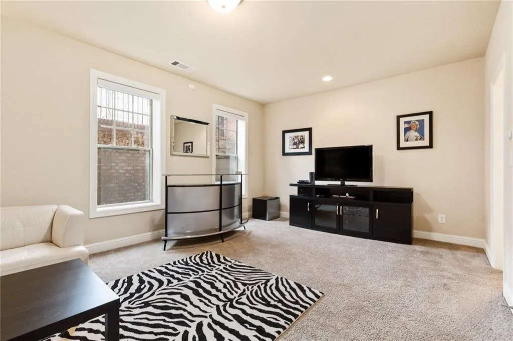 131 Alderwood Hill, Atlanta, Georgia 30328, 4 Bedrooms Bedrooms, ,4 BathroomsBathrooms,Residential,Sold,131 Alderwood Hill,6128961