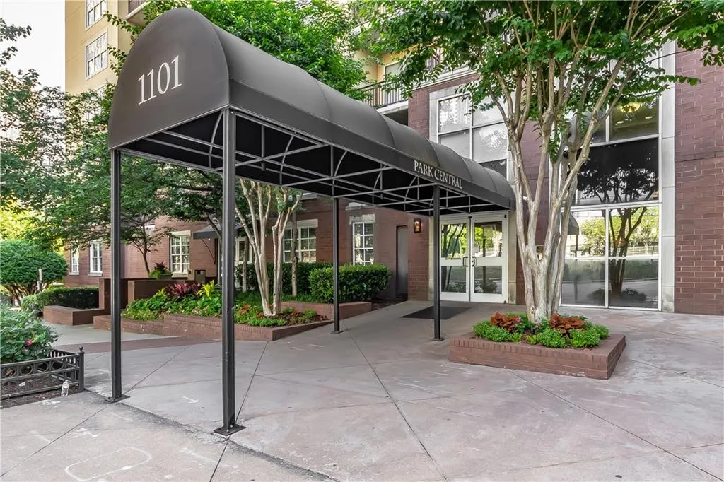 1101 Juniper Street Ne Unit 521, Atlanta, Georgia 30309, 2 Bedrooms Bedrooms, ,2 BathroomsBathrooms,Residential,For Sale,1101 Juniper Street Ne Unit 521,7617742