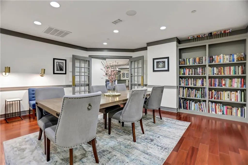 1101 Juniper Street Ne Unit 521, Atlanta, Georgia 30309, 2 Bedrooms Bedrooms, ,2 BathroomsBathrooms,Residential,For Sale,1101 Juniper Street Ne Unit 521,7617742
