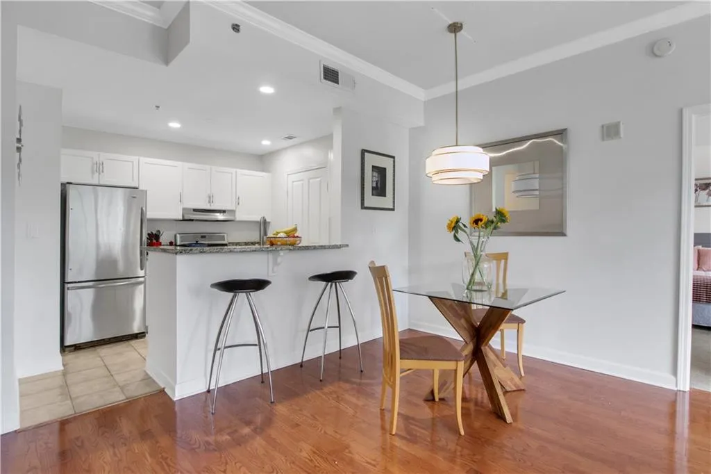 1101 Juniper Street Ne Unit 521, Atlanta, Georgia 30309, 2 Bedrooms Bedrooms, ,2 BathroomsBathrooms,Residential,For Sale,1101 Juniper Street Ne Unit 521,7617742
