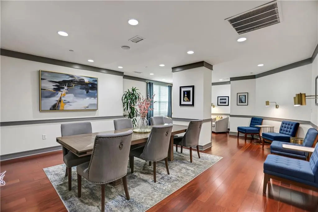 1101 Juniper Street Ne Unit 521, Atlanta, Georgia 30309, 2 Bedrooms Bedrooms, ,2 BathroomsBathrooms,Residential,For Sale,1101 Juniper Street Ne Unit 521,7617742