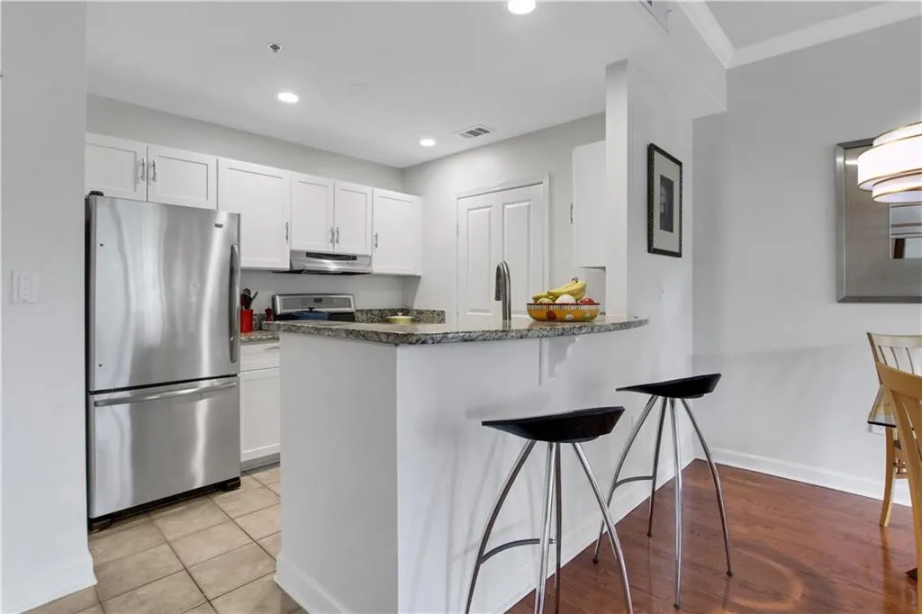 1101 Juniper Street Ne Unit 521, Atlanta, Georgia 30309, 2 Bedrooms Bedrooms, ,2 BathroomsBathrooms,Residential,For Sale,1101 Juniper Street Ne Unit 521,7617742