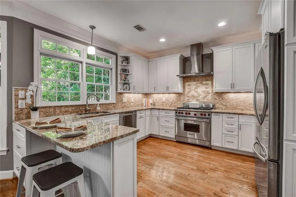 4580 Windsor Park Place, Atlanta, Georgia 30342, 3 Bedrooms Bedrooms, ,2 BathroomsBathrooms,Residential,Sold,4580 Windsor Park Place,7524163