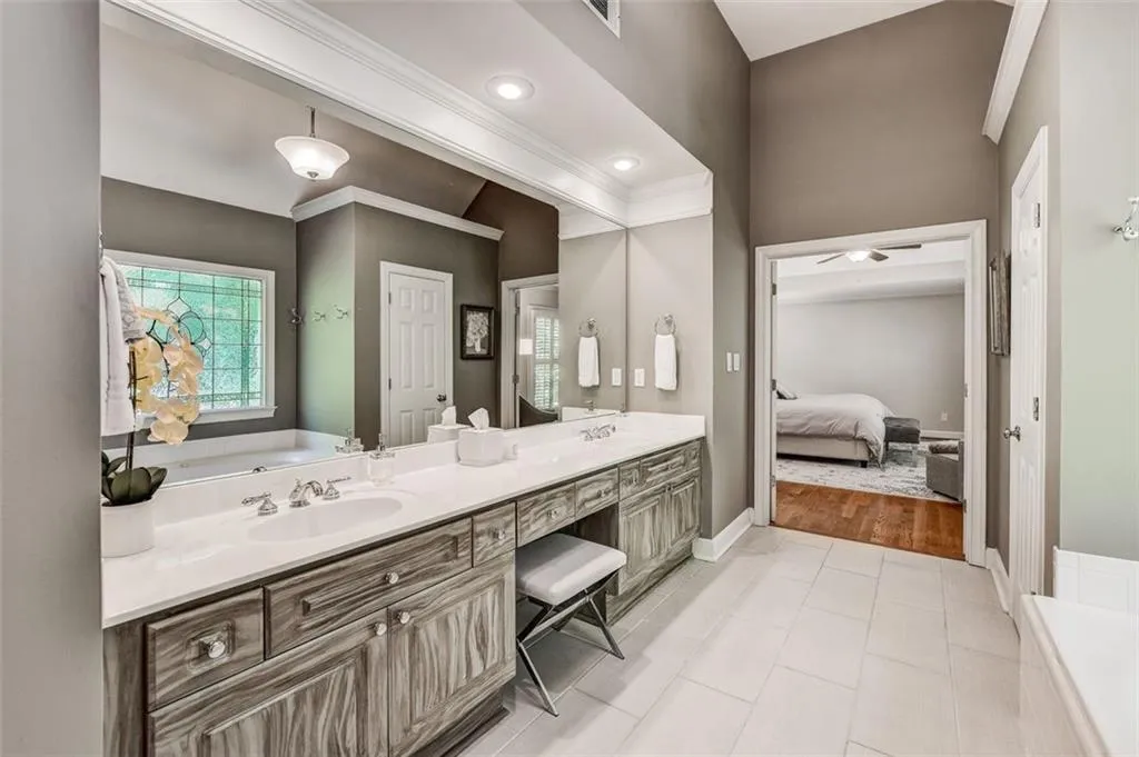 4580 Windsor Park Place, Atlanta, Georgia 30342, 3 Bedrooms Bedrooms, ,2 BathroomsBathrooms,Residential,Sold,4580 Windsor Park Place,7524163