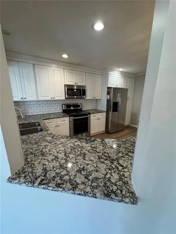 62 Dunwoody Springs Drive, Atlanta, Georgia 30328, 3 Bedrooms Bedrooms, ,2 BathroomsBathrooms,Residential,Sold,62 Dunwoody Springs Drive,7716260