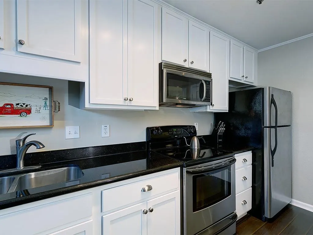 165 N River Drive Unit B, Sandy Springs, Georgia 30350, 2 Bedrooms Bedrooms, ,2 BathroomsBathrooms,Residential,Sold,165 N River Drive Unit B,6699994