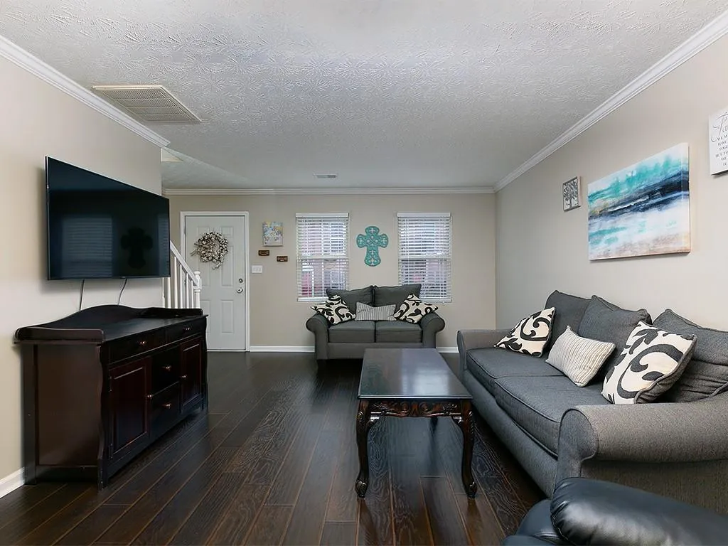 165 N River Drive Unit B, Sandy Springs, Georgia 30350, 2 Bedrooms Bedrooms, ,2 BathroomsBathrooms,Residential,Sold,165 N River Drive Unit B,6699994