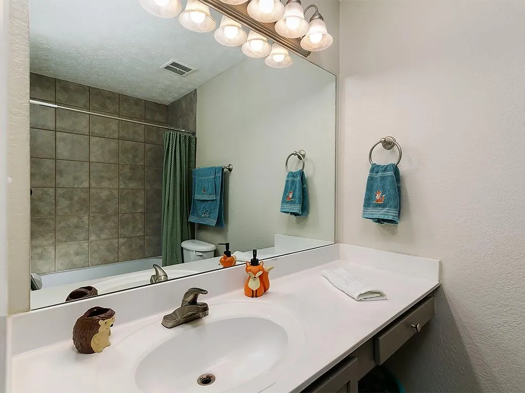 165 N River Drive Unit B, Sandy Springs, Georgia 30350, 2 Bedrooms Bedrooms, ,2 BathroomsBathrooms,Residential,Sold,165 N River Drive Unit B,6699994