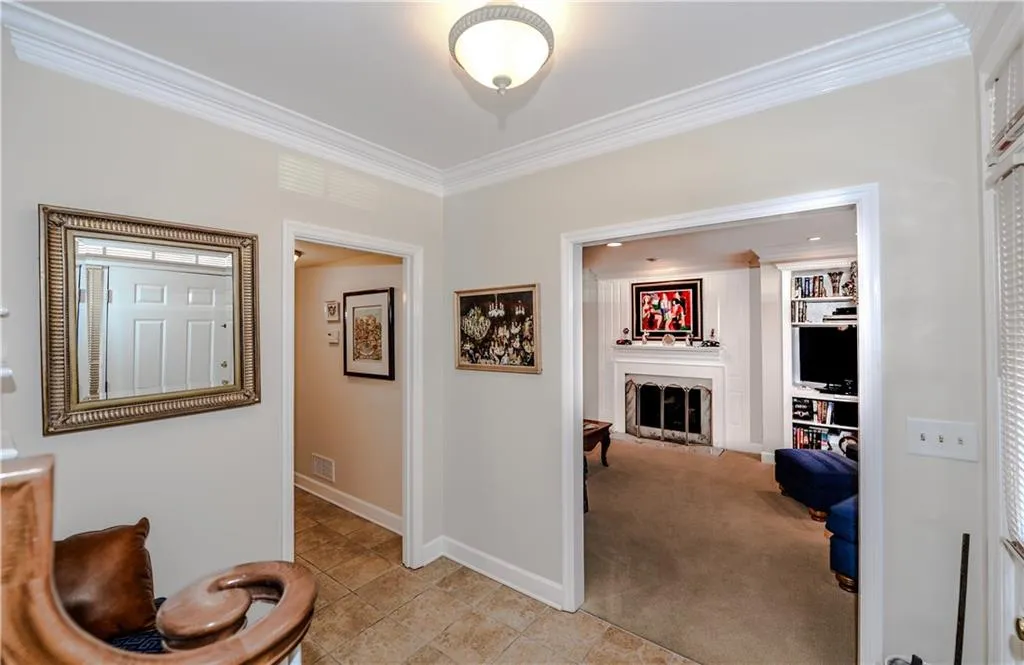8 Plantation Drive Ne, Atlanta, Georgia 30324, 2 Bedrooms Bedrooms, ,2 BathroomsBathrooms,Residential,Sold,8 Plantation Drive Ne,5807361