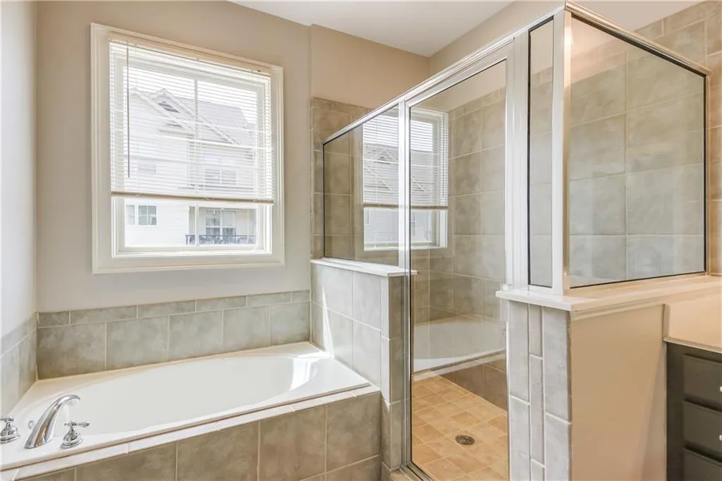 6415 Paulson Place, Sandy Springs, Georgia 30328, 3 Bedrooms Bedrooms, ,3 BathroomsBathrooms,Residential,Sold,6415 Paulson Place,6857536