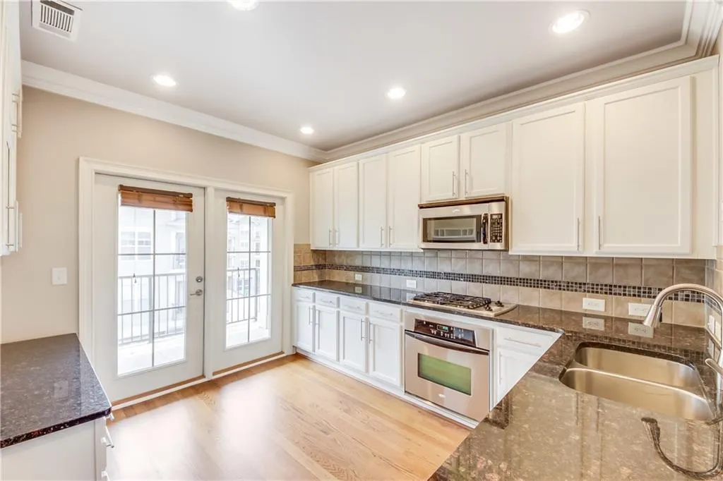 6415 Paulson Place, Sandy Springs, Georgia 30328, 3 Bedrooms Bedrooms, ,3 BathroomsBathrooms,Residential,Sold,6415 Paulson Place,6857536