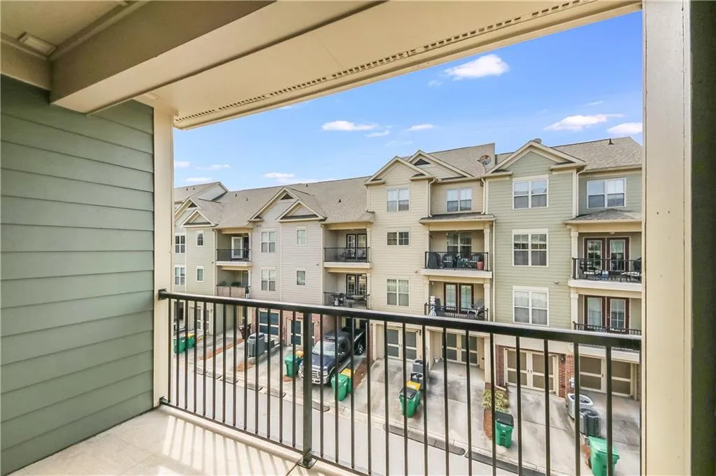 6415 Paulson Place, Sandy Springs, Georgia 30328, 3 Bedrooms Bedrooms, ,3 BathroomsBathrooms,Residential,Sold,6415 Paulson Place,6857536