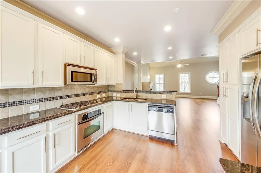 6415 Paulson Place, Sandy Springs, Georgia 30328, 3 Bedrooms Bedrooms, ,3 BathroomsBathrooms,Residential,Sold,6415 Paulson Place,6857536